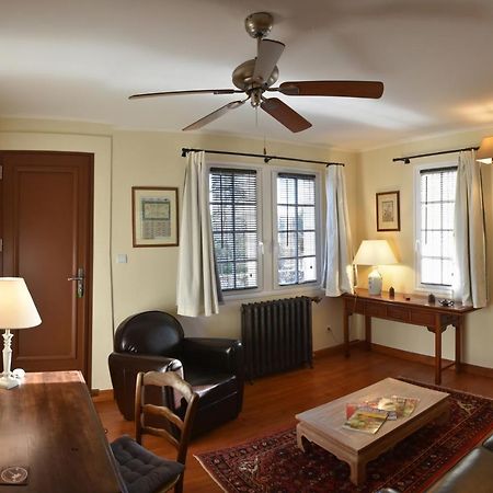 Château De Laroche Bed & Breakfast Vianne Ngoại thất bức ảnh